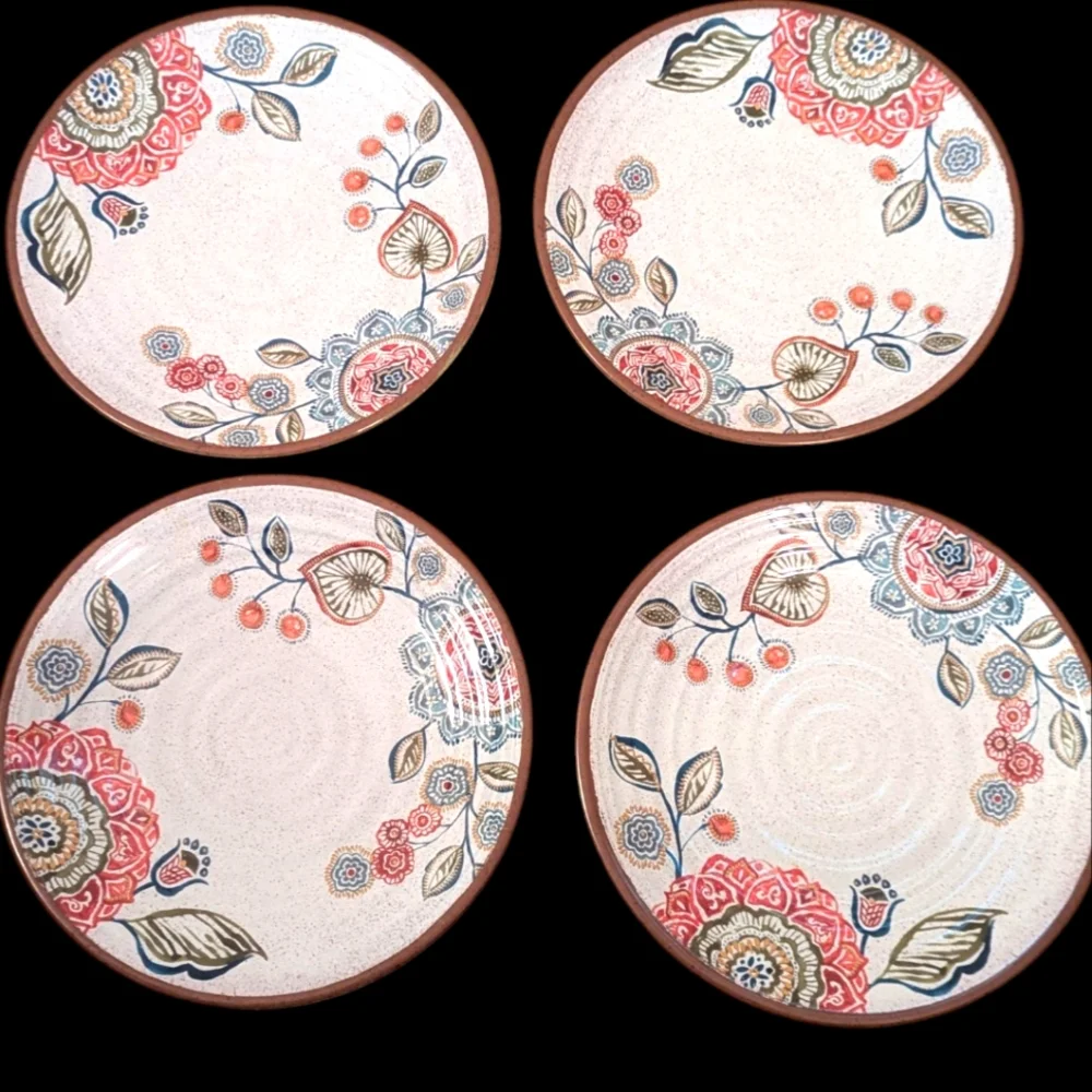 Crate& Barrel Floral Melamine Dinner Plates Set Of 4